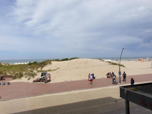 Oostduinkerke - Appartement met zeezicht en 2 parkeerplaatsen