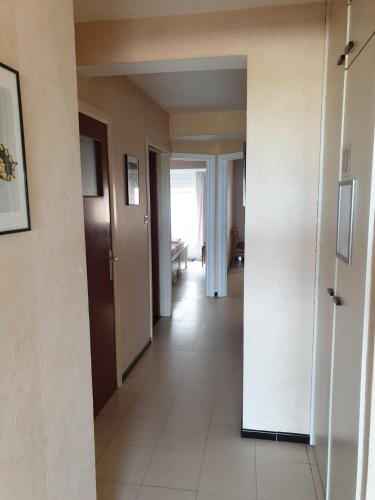 Oostduinkerke - Appartement met zeezicht en 2 parkeerplaatsen, Oostduinkerke (foto 8)