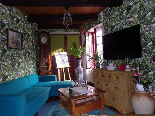 La Maison Rouge gîte à louer Bioussac