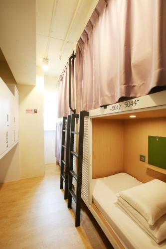 Bunk Bed in 4-Bed Female Dormitory Room image 7