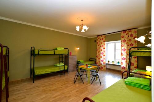 Hostel City 812