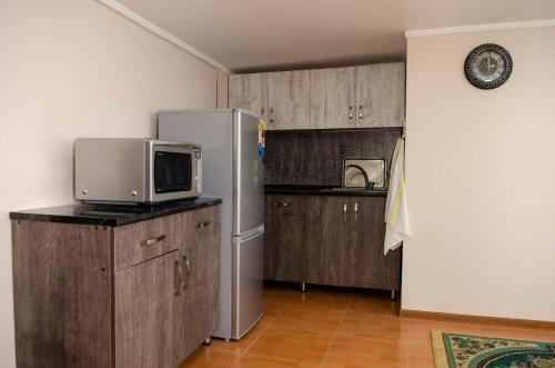 Közös társalgó / TV, Hotel S.R in Alexeevka Selo