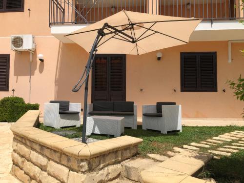 Ester, Noto Marina (fotografie 3)