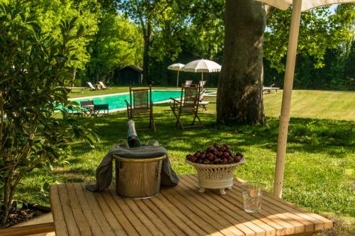 King Suite with Pool View