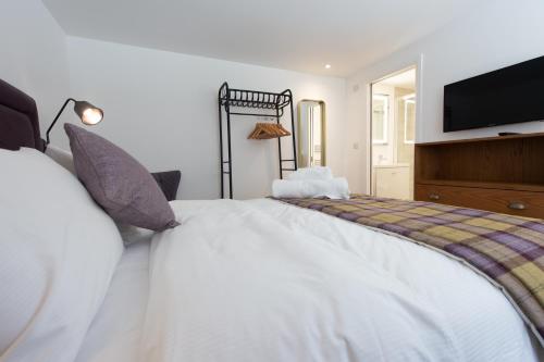 The Withies Inn - image 7