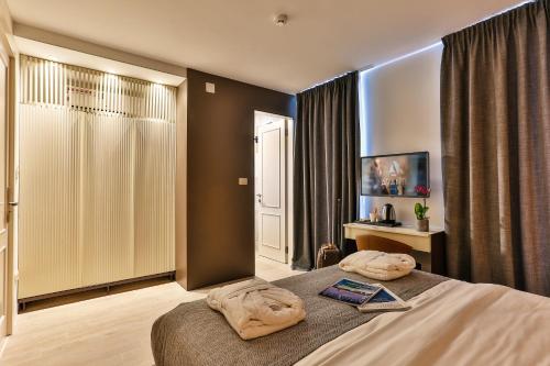 Avanti Hotel & Spa - image 7