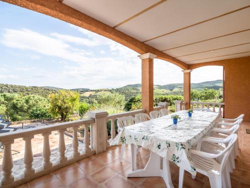 Beautiful villa with private pool in Roquebrun