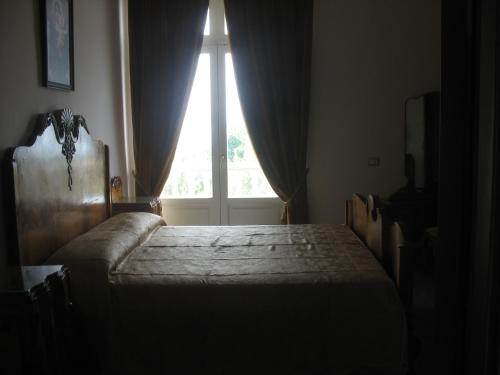 Deluxe Double Room with Balcony and Sea View