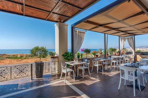 Alexis Hotel - image 10