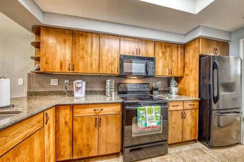 The Island on Lake Travis #3107 - 2 Bed 2 Bath Apartment in Lago Vista - image 6