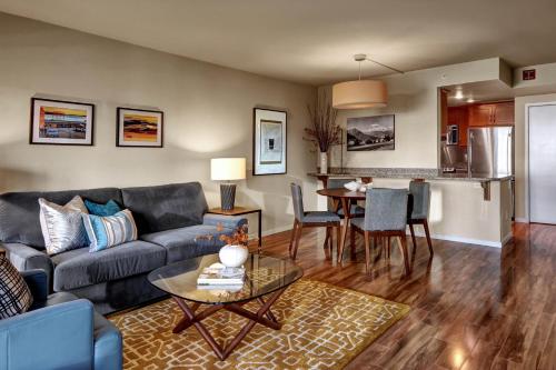 Newmark Tower Seattle (WA)