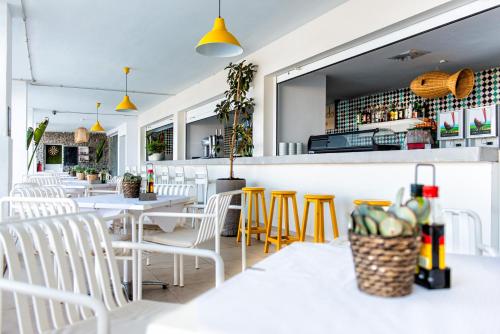 Atlantic Holiday Hotel - image 6