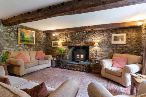 Ty Mawr Country Hotel - image 2