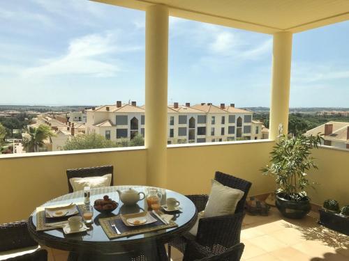  Apartamento Bela Vista - Piscina - Vista Mar - Vilamoura, Pension in Quarteira