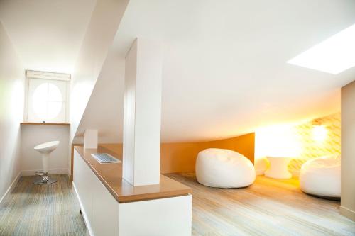 The Originals Boutique Hôtel Victoria Fontainebleau - image 13