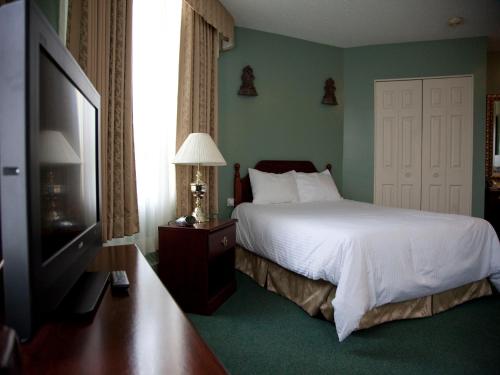 Queen Room