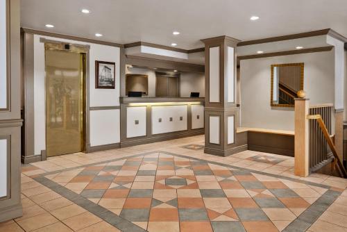Lobby, Days Inn by Wyndham Vancouver Downtown in Vancouver (BC)