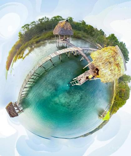Ernesto Hotel & Restaurante in เอล เรเมท