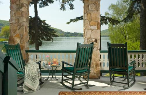 Lake Pointe Inn in McHenry (MD)