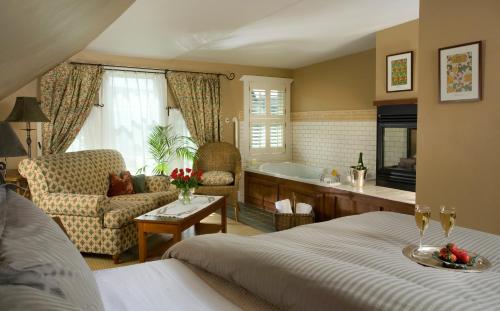Lake Pointe Inn in McHenry (MD)