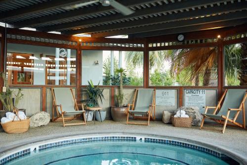 Swimming pool, The Spring Resort & Spa in Desert Hot Springs (CA)