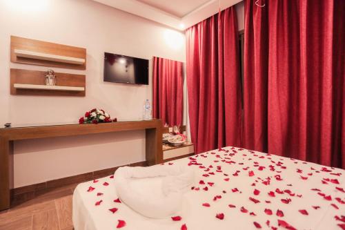 Hotel Makarim Tetouan - Tap to explore photos