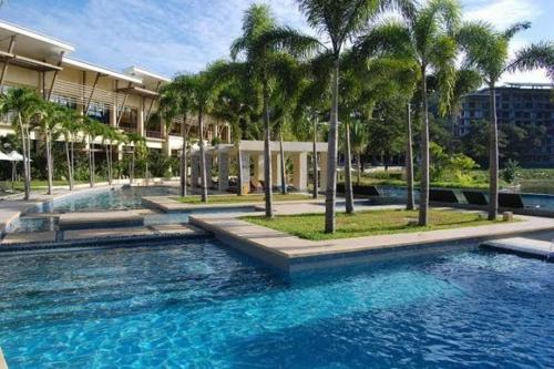 Pico de Loro in Nasugbu