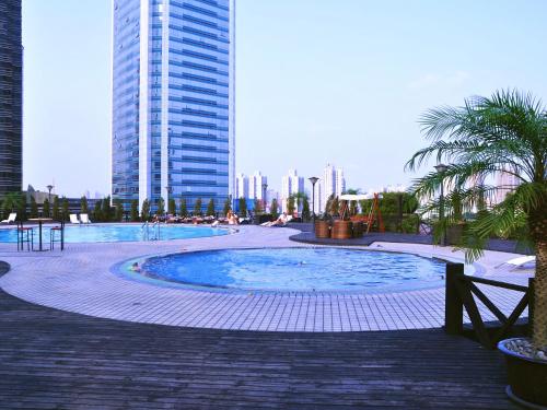 Entrance, Jinling Purple Mountain Hotel Shanghai in Lujiazui and New Int'l Expo Center Pudong