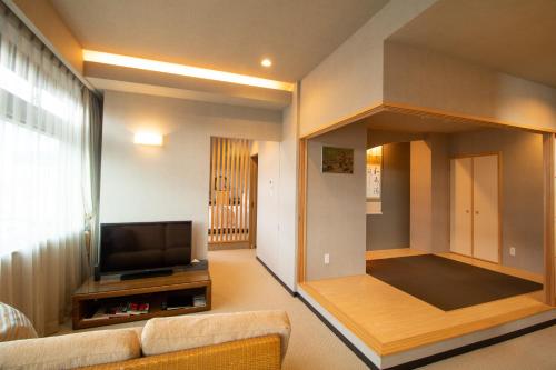Three-Bedroom Apartment image 10