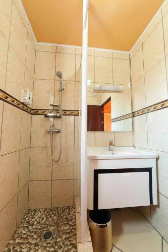 Otroiza Hotel Room Type - Double Room with Private Bathroom
