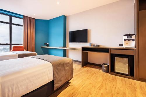 room detail thumbnail 1