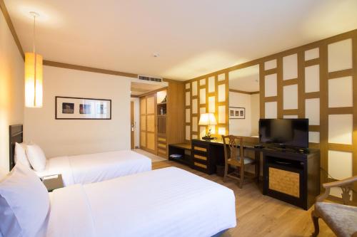 Deluxe Room image 8