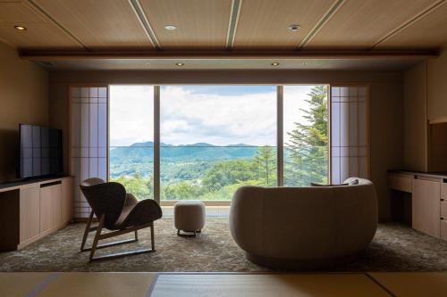 New Wing - Family Room with Tatami Area - Breakfast and Seasonal Kaiseki Dinner Included