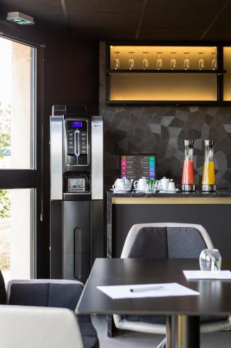 Étterem, Hotel L'Ortega - Rennes St Jacques Aeroport in Rennes Külváros