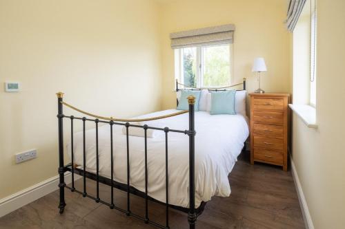 Willow House - image 3