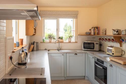 Willow House - image 6
