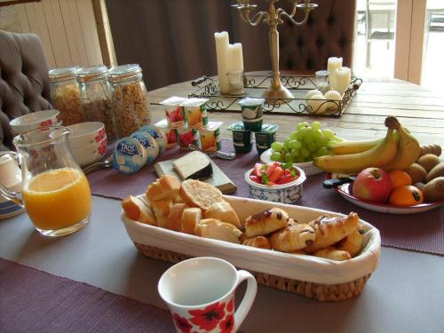 Toit ja joogid, La Grange de Gournay in Gournay-Loize