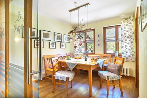 Konyha, Hotel An der Brunnader - Die Therme befindet sich 4 Geh-Minuten entfernt in Bad Birnbach