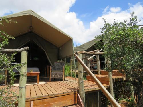 Woodbury Tented Camp in Amakhala Game Reserve