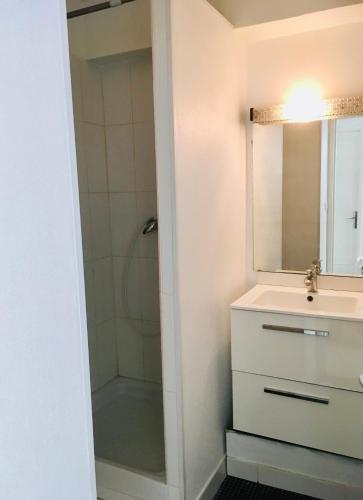 P1 Vue Mer 1ere ligne 33M2 pour 4 pers + veranda + parking La Grande-Motte