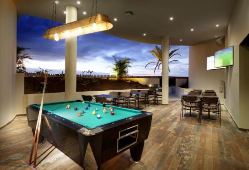Photo 31 Hard Rock Hotel Tenerife