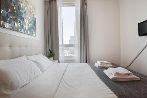 One-Bedroom Apartment image 5