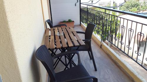 ระเบียง/ชานเรือน, Katerina Apartments in พาราเลีย เวอร์กาส