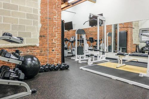 Frontdesk Aria Cultural District Lofts Downtown Pittsburgh - main image