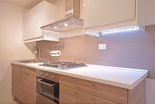 Porta Nuova Apt X6 with Balcony - image 6