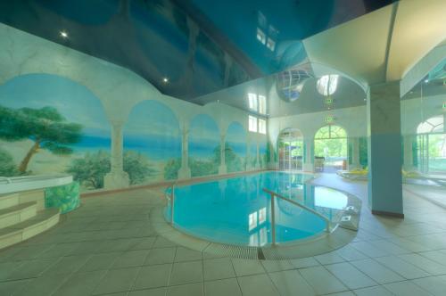Swimming pool, Hotel Lahnschleife in Weilburg