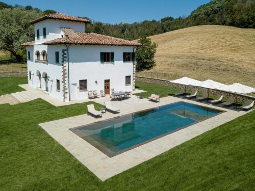 Villa with Garden View