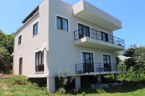  Berat House in Trabzon