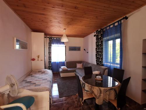  Jaz Beach Haven in Preko