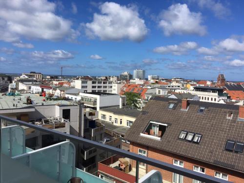 Alte Teestube Appartement 3 Penthouse 25m von Viktoriastraße entfernt